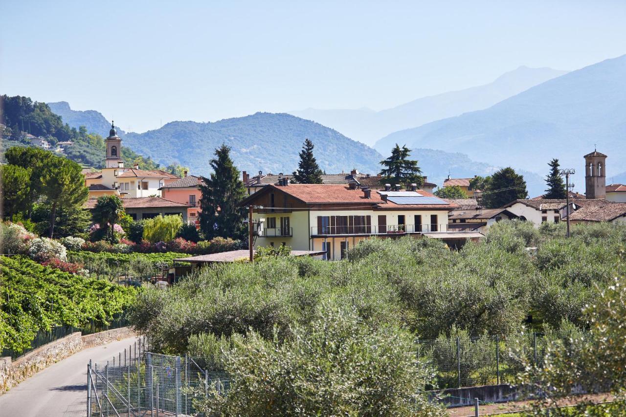 Agriturismo De Bas Villa Riva del Garda Rum bild